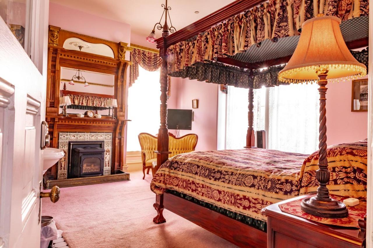 Amethyst Inn Victoria Exteriör bild